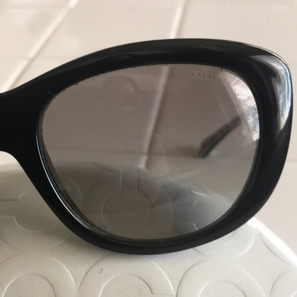 Coach sunglasses excellent condition - Picture 8 of 8